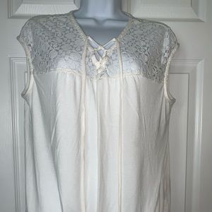 💖New York & Company Sleeveless Blouse